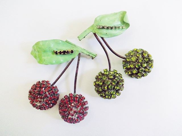 Bologna Bijoux Vintage Atelier Negozio Spille Annarita Vitali Moda Fashion Stile Bigiotteria Manufatti Artistici Negozio Bracciali Collane Collier Orecchini