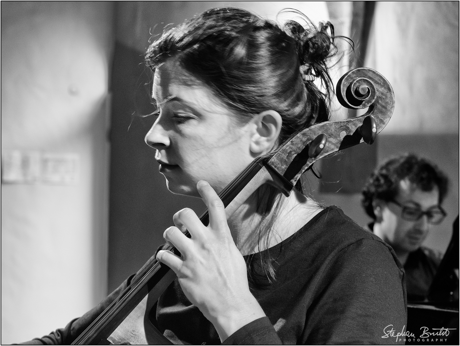 Antoaneta Emanuilova (Violoncello)