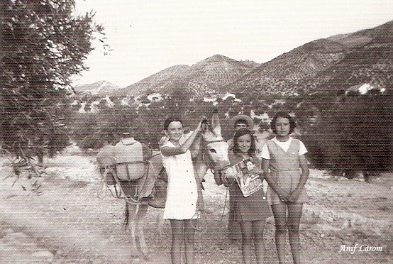 Jóvenes de la cortijada, La Solana Chica. Mari, Rosarillo, Carmen, Juan...