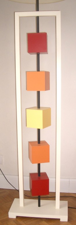 Lampe cubes bois colorés détail