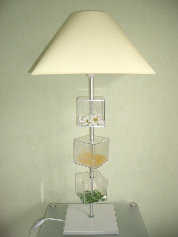 Lampe cubes transparents (exemplaire unique)