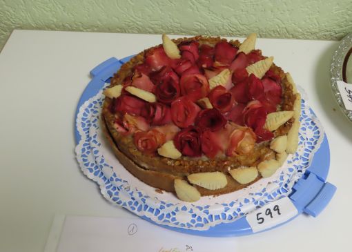 Herbstlicher Kürbis-Apfel-Wallnusskuchen
