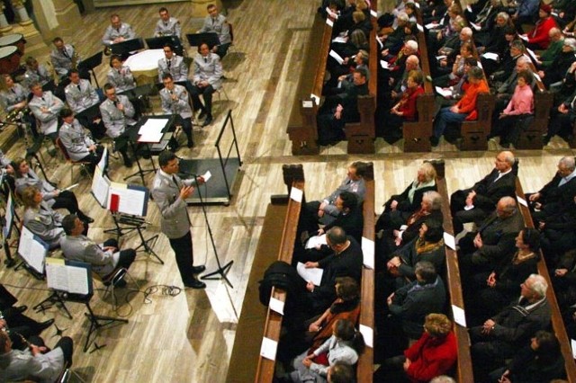 26.11.2014: Militär-Werbung in der Lutherkirche Bad Cannstatt