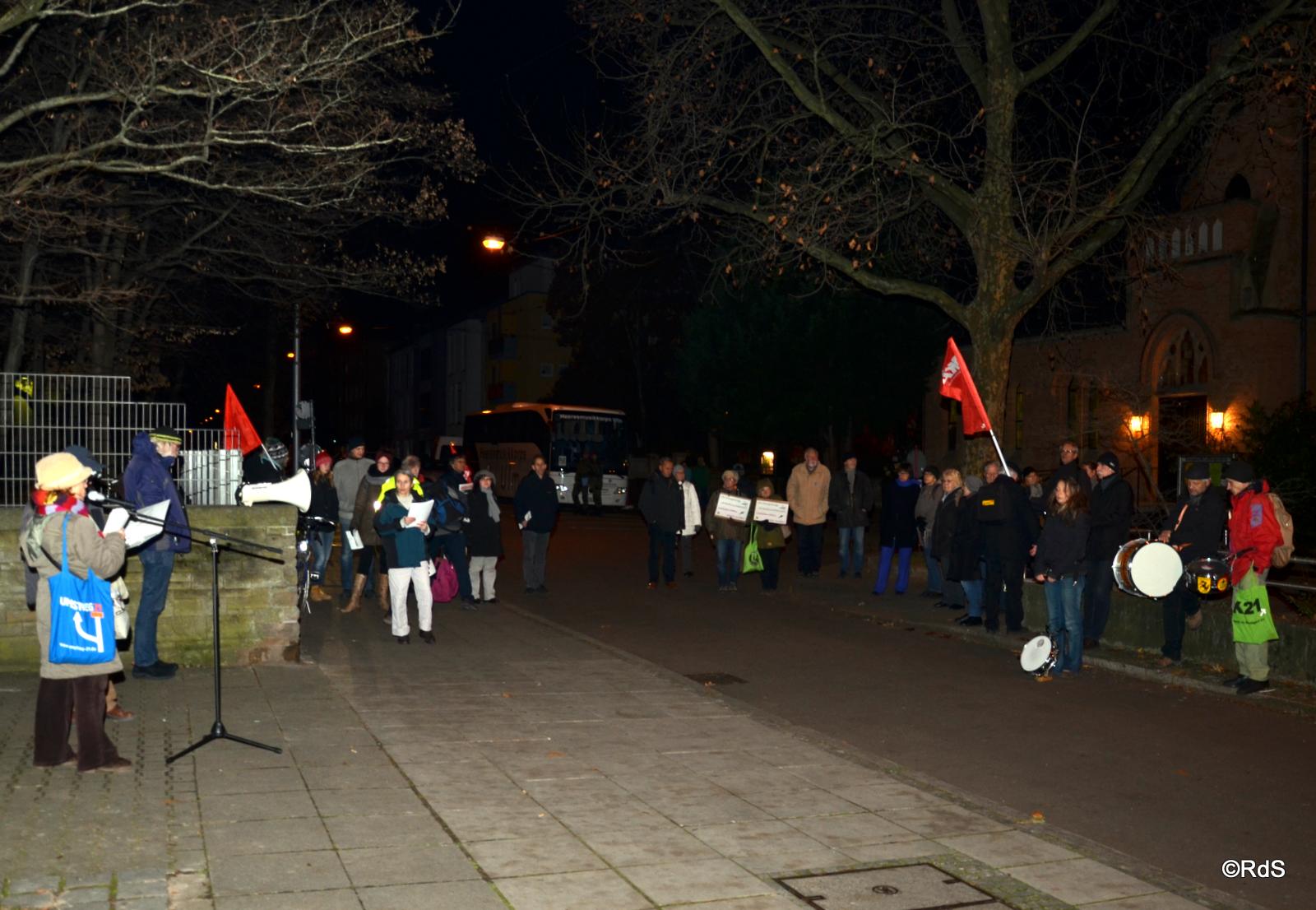 01.12.2016 Wir waren 50 Protestanten (Demonstranten)