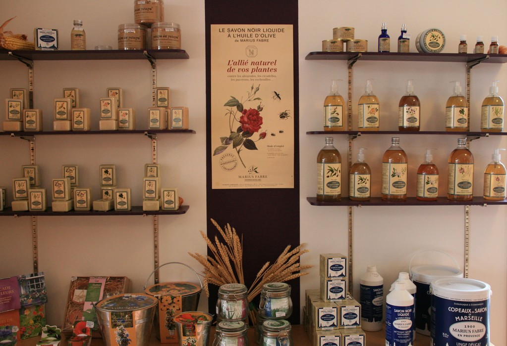 La Boutique De La Maison Familiale D Henri Matisse La Maison Familiale D Henri Matisse La Boutique De La Maison Familiale D Henri Matisse La Maison Familiale D Henri Matisse