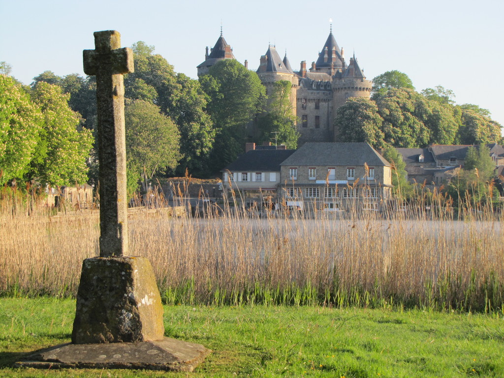 Schloss und See von Combourg