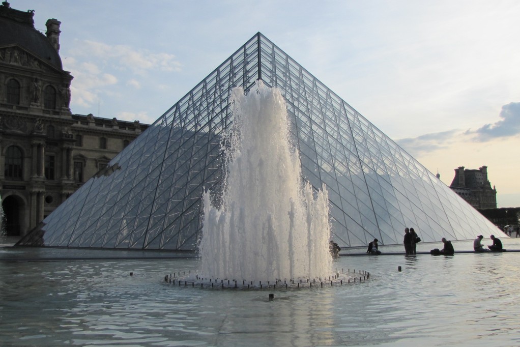 7. Tag: Paris / Pyramide