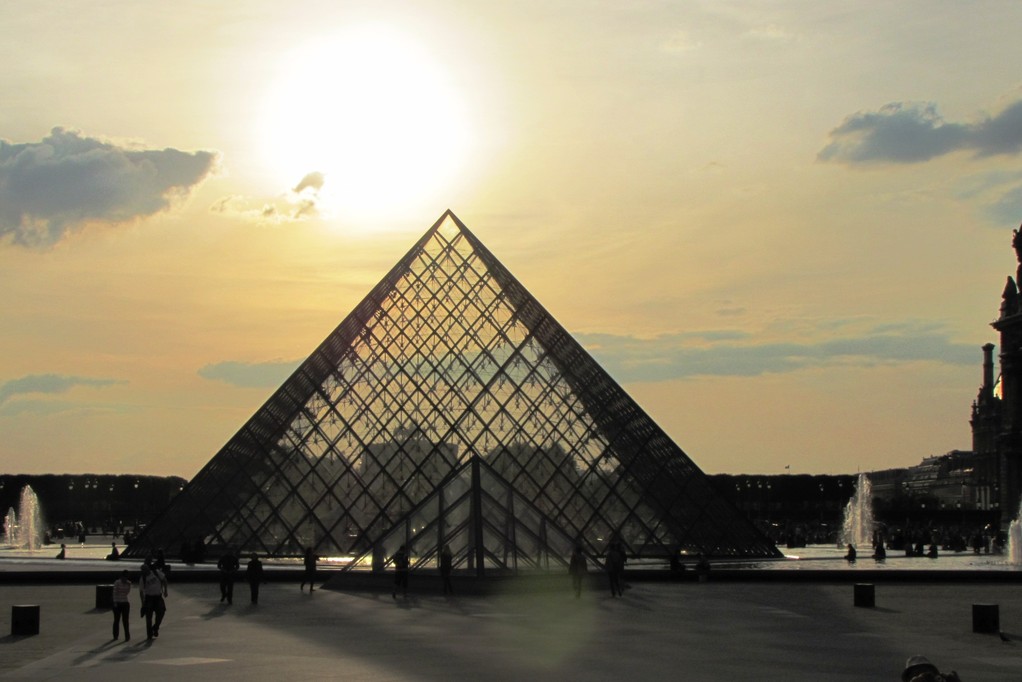 7. Tag: Paris / Pyramide