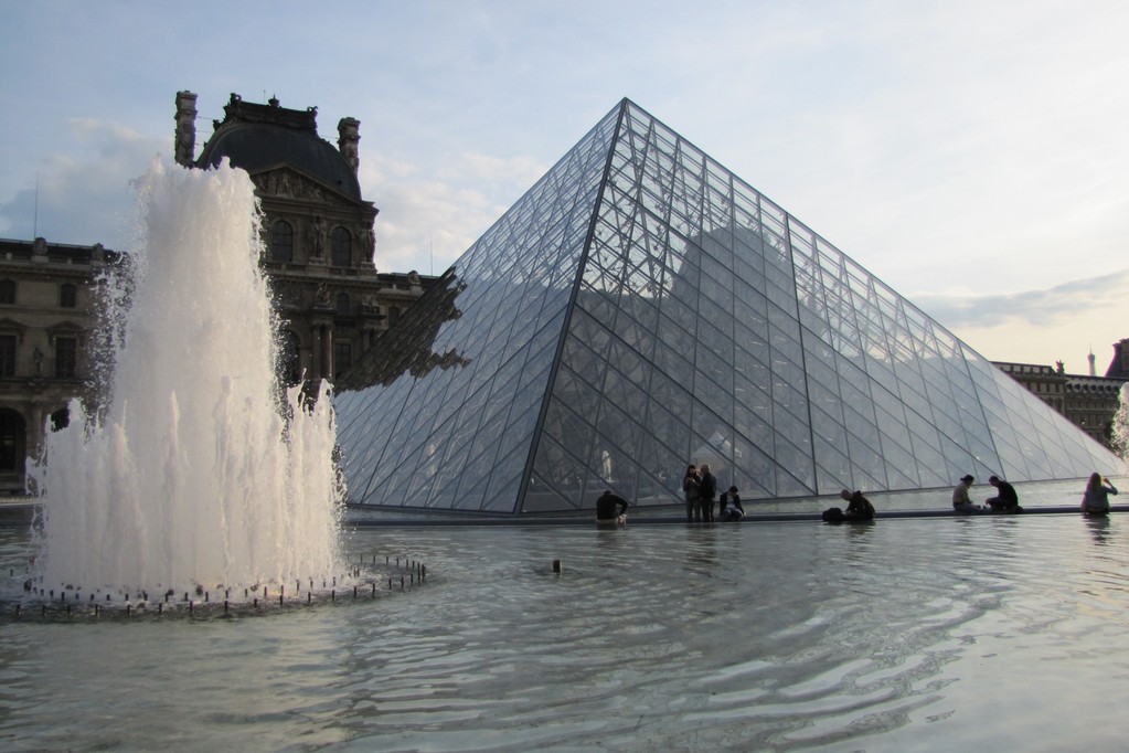 7. Tag: Paris / Pyramide