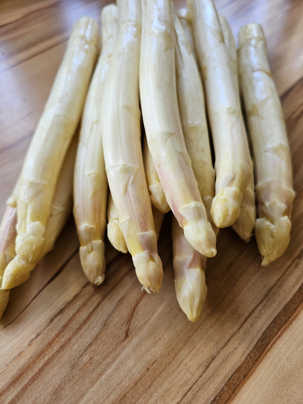 Passend zum Zitronenlachs - Spargel