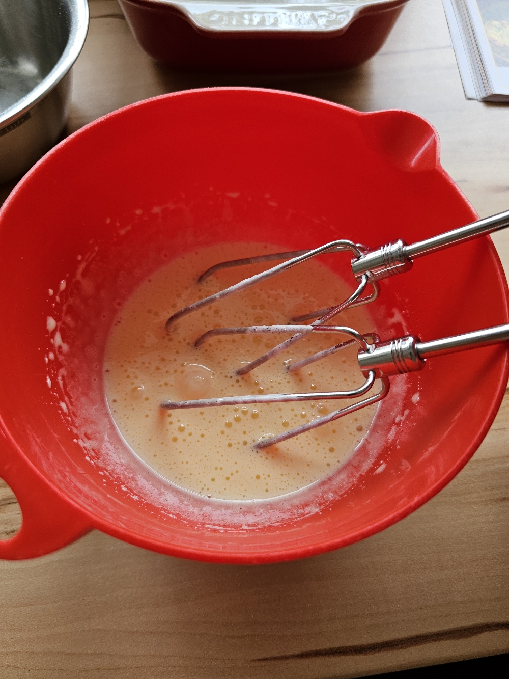 Teif für Quark-Kirsch-Auflauf vorbereiten