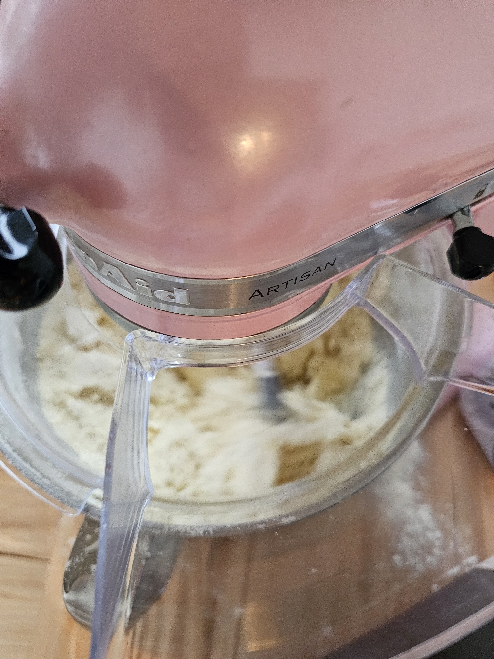 Zugabe der Zutaten für den Hildabrötchen Teig
