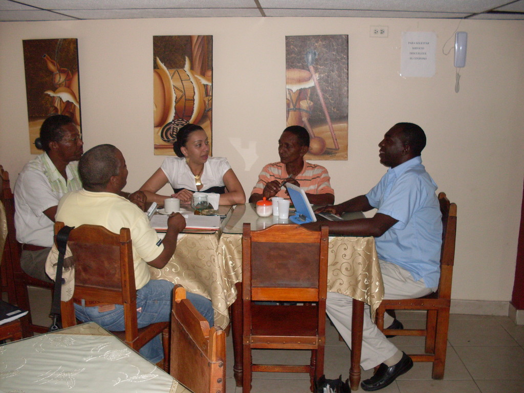 REUNION CON CONSULTORES IRI SOBRE POLITICAS PUBLICAS