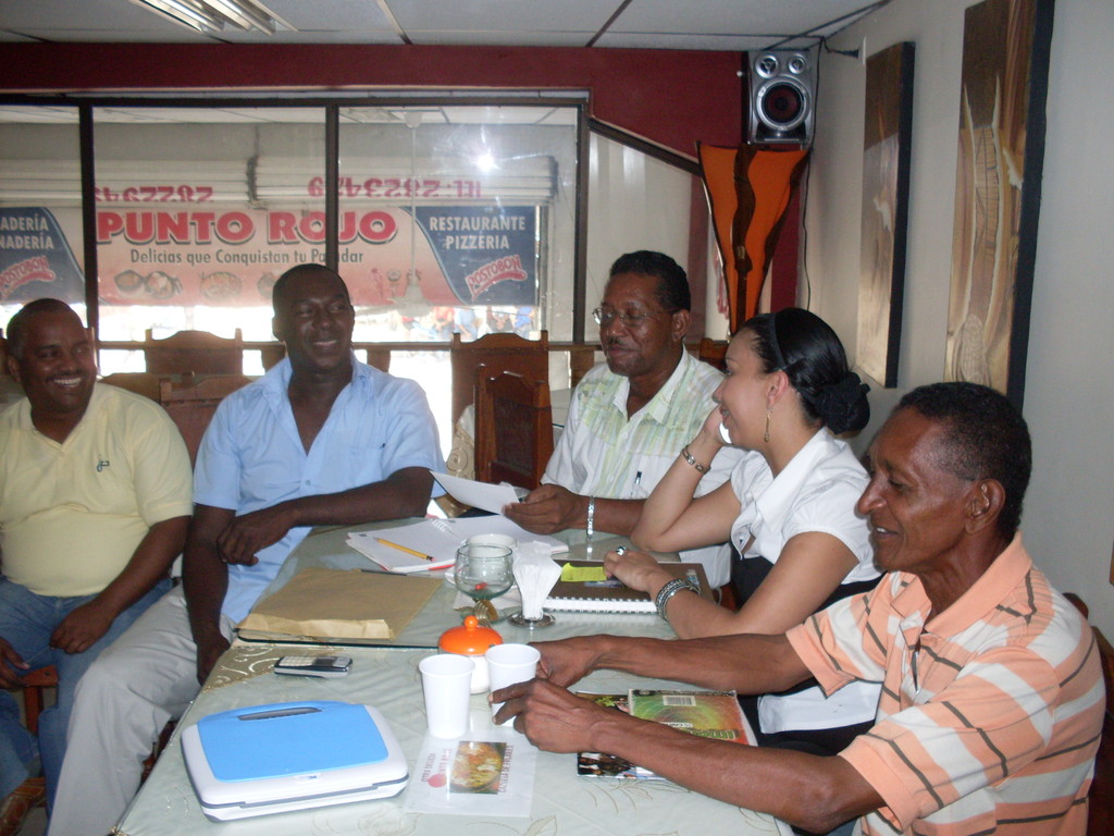REUNION CON CONSULTORES IRI SOBRE POLITICAS PUBLICAS
