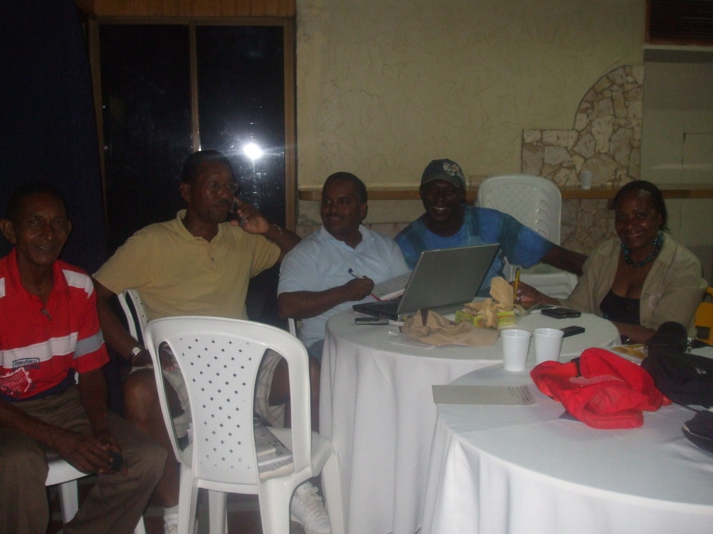 REUNION CON CONSULTORES IRI SOBRE POLITICAS PUBLICAS