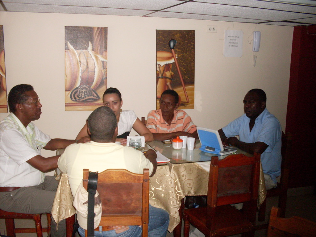 REUNION CON CONSULTORES IRI SOBRE POLITICAS PUBLICAS