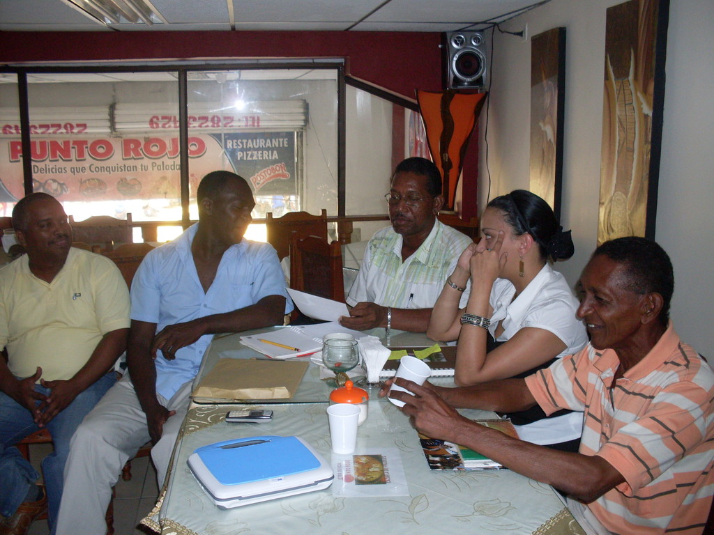 REUNION CON CONSULTORES IRI SOBRE POLITICAS PUBLICAS