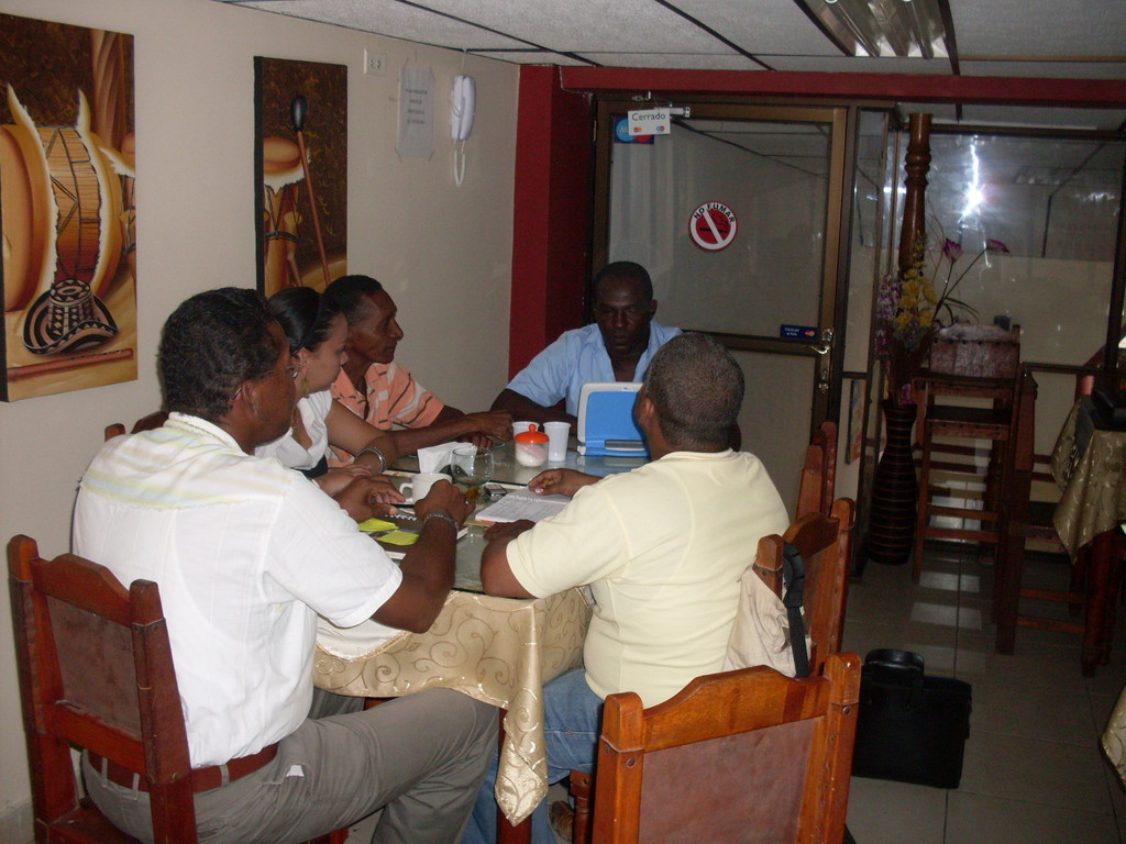REUNION CON CONSULTORES IRI SOBRE POLITICAS PUBLICAS