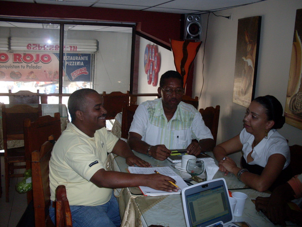 REUNION CON CONSULTORES IRI SOBRE POLITICAS PUBLICAS