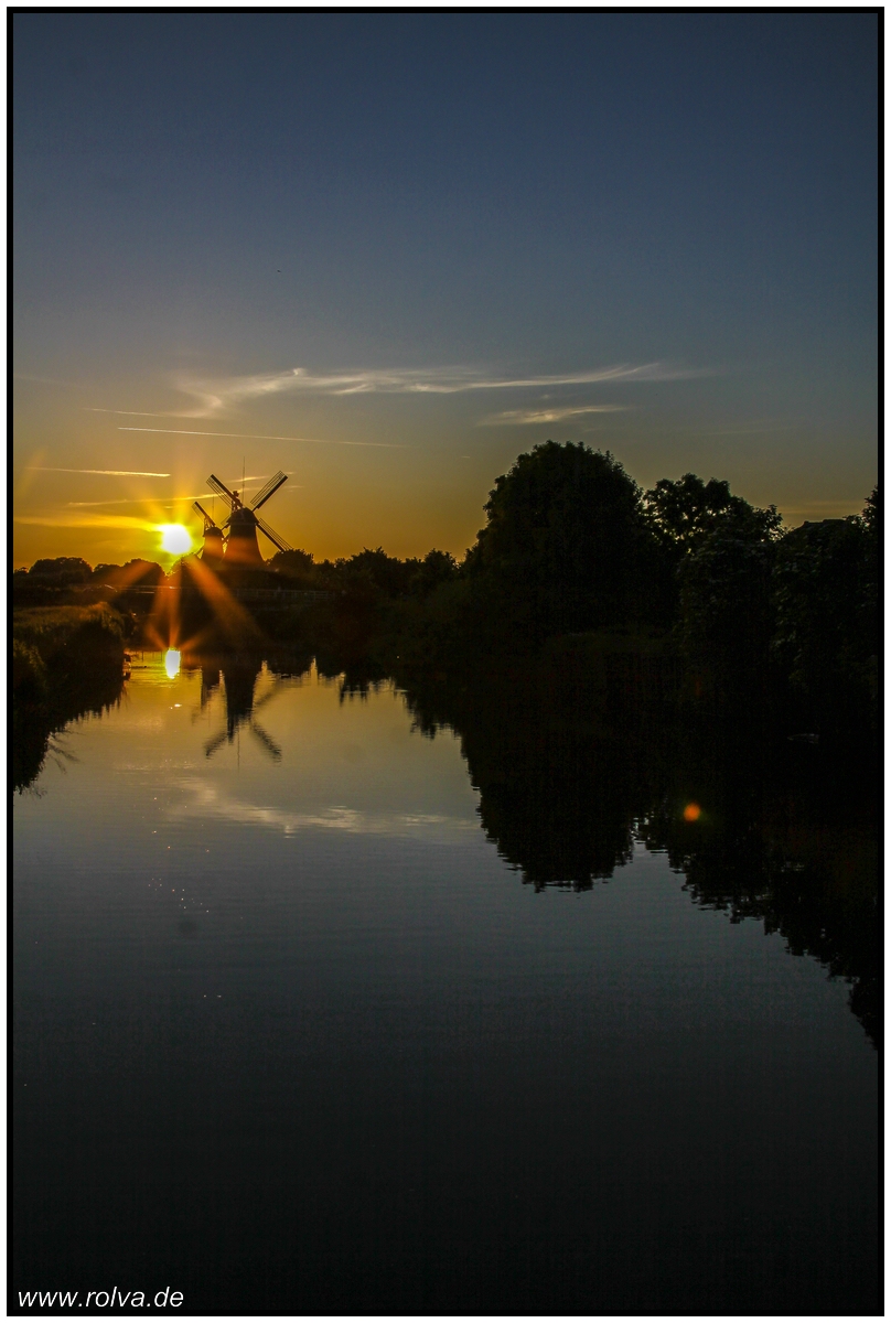 Sonnenuntergang#Greetsiel#Zwillingsmühlen