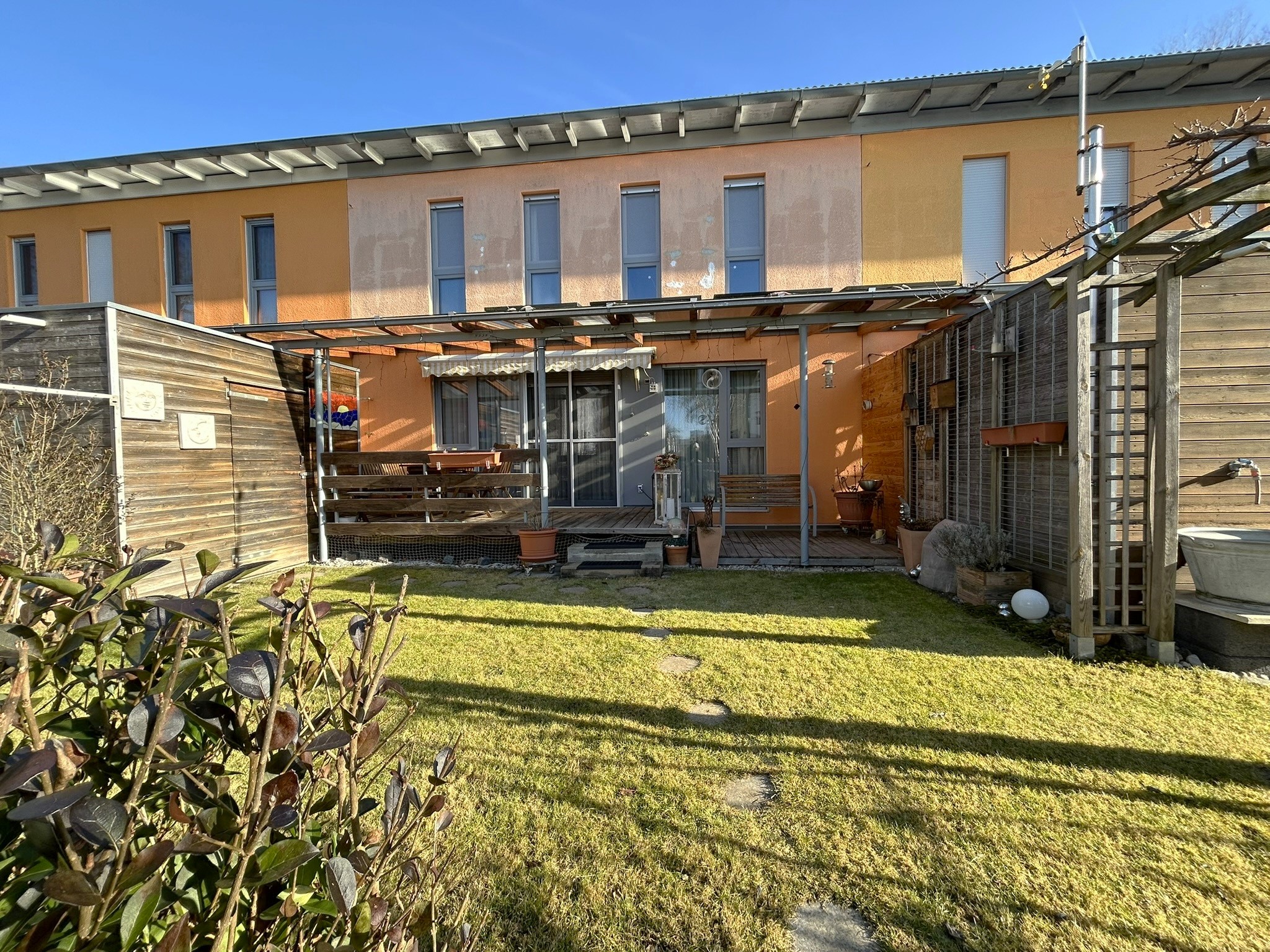 *verkauft* Zum Selbstbezug: Sehr gut geschnittenes RMH Haus in Ludwigsfeld