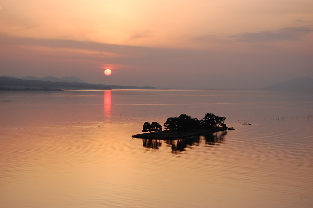 宍道湖に沈む夕日（ベランダから）