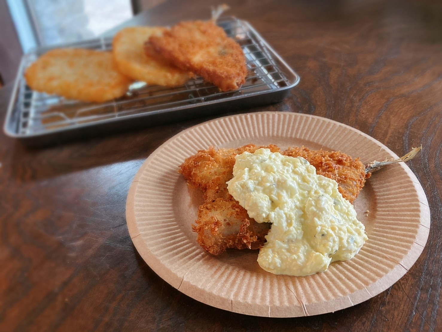 揚げたてさっくさくのアジフライと手作りタルタルソース　鉄板の組合せ　ひそかに当店大人気商品
