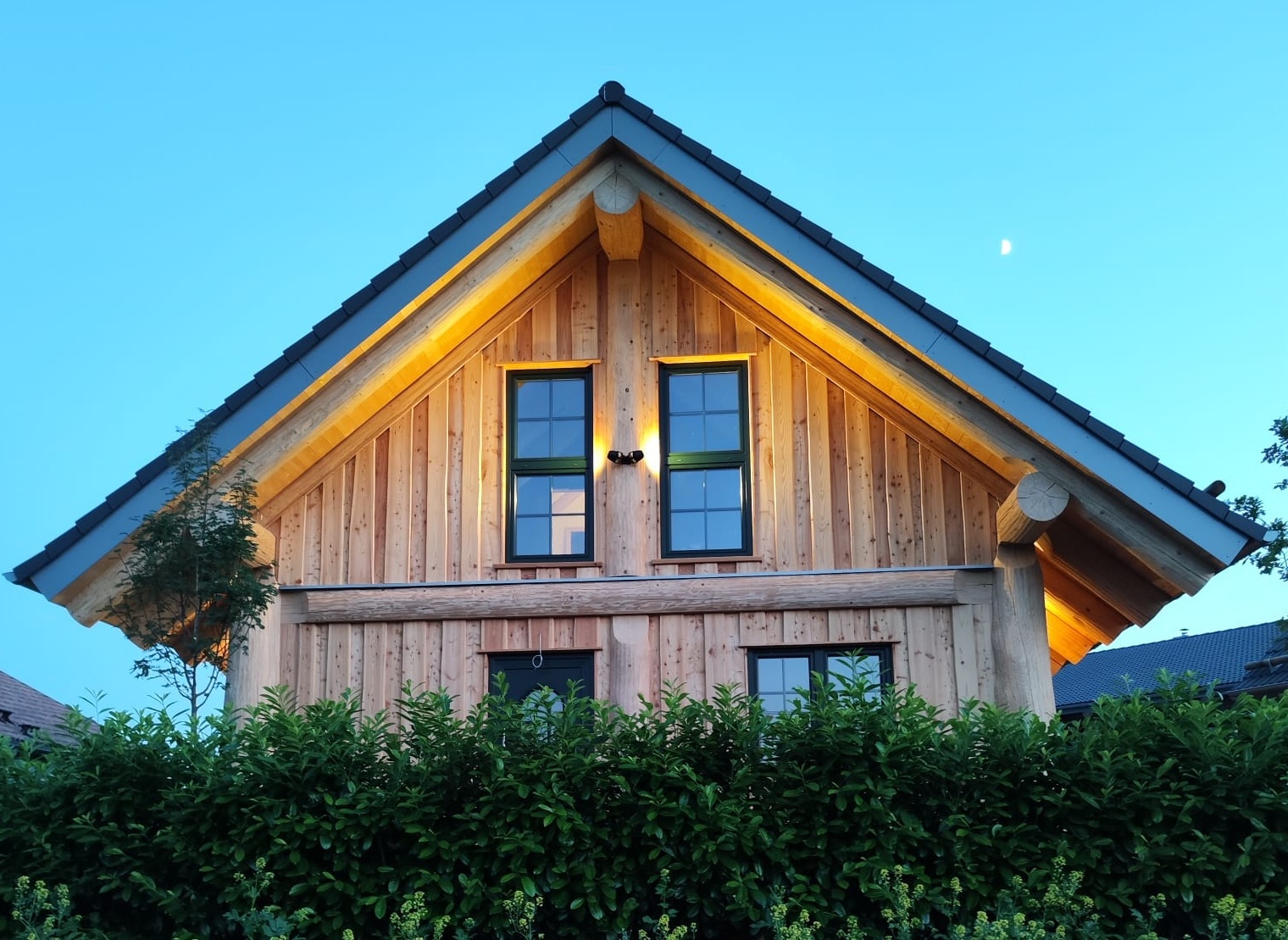 Naturstammhaus am Edersee mit Naturschwimmteich und Sauna