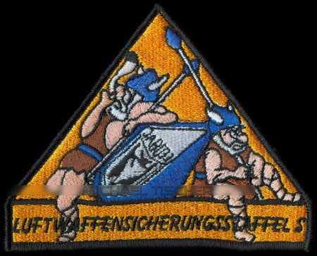 Jagdbombergeschwader 33, Büchel, Luftwaffensicherungsstaffel 'S', Jabog 33 Inschrift