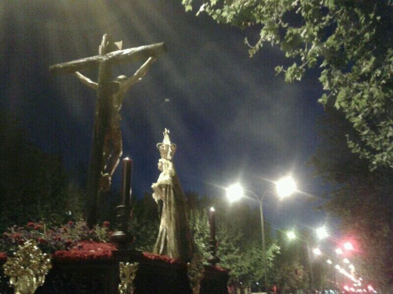 Vuelta al barrio, carretera de Palma del Río. Semana Santa 2014