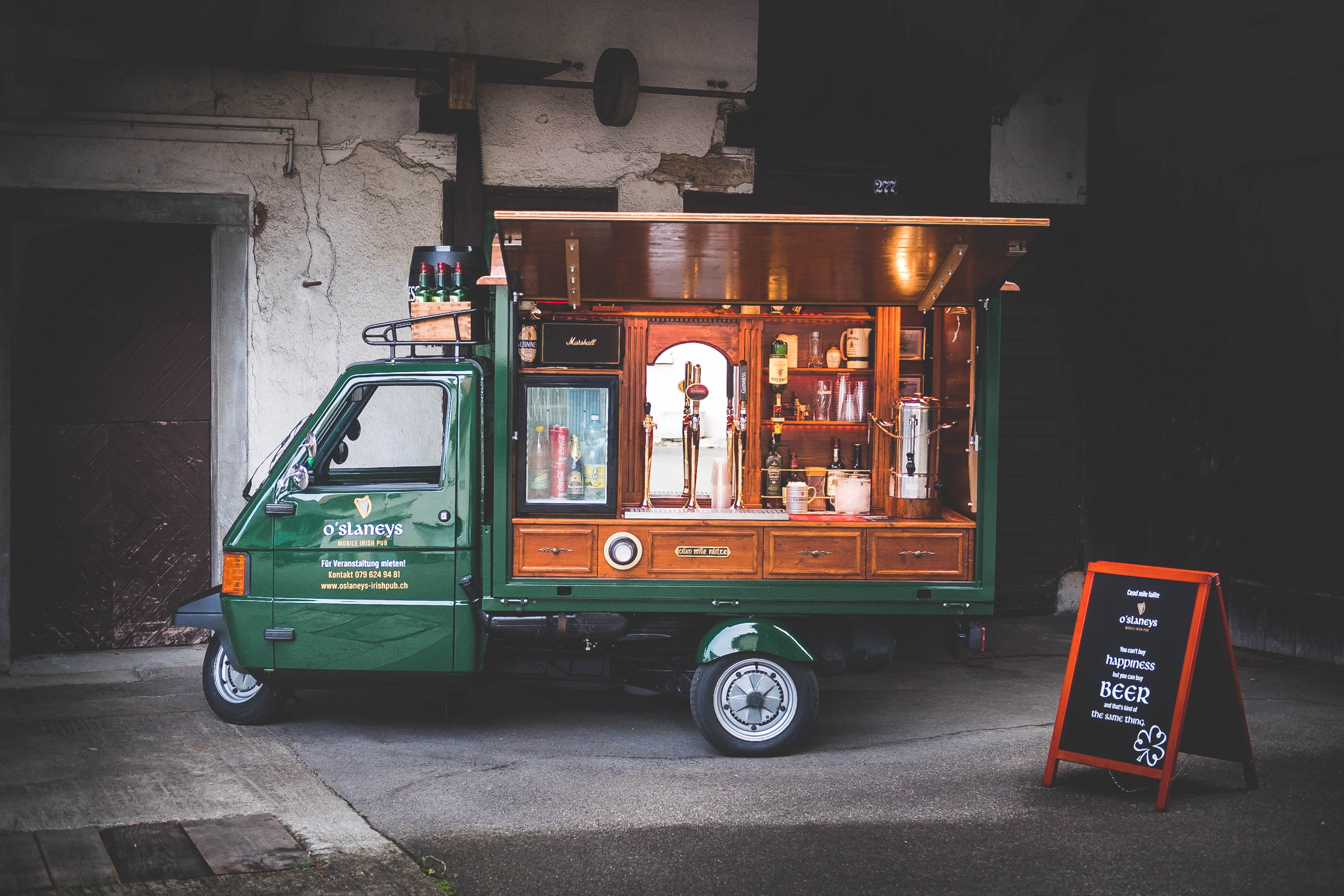 Home O'Slaneys Mobile Irish Pub