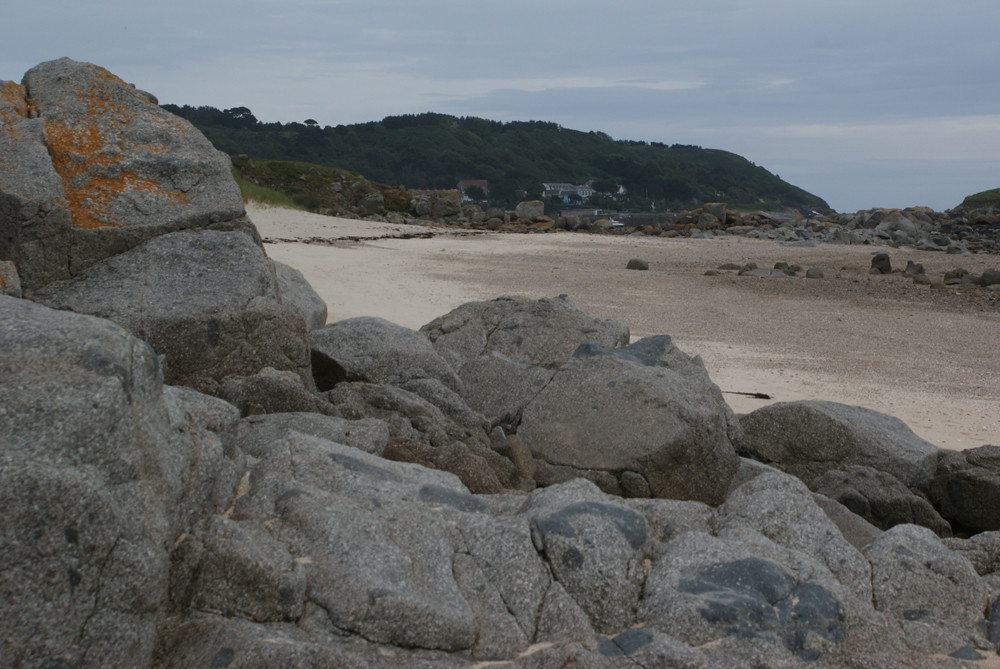 STRAND, IM HINTERGRUND DAS WHITE HOUSE HOTEL.