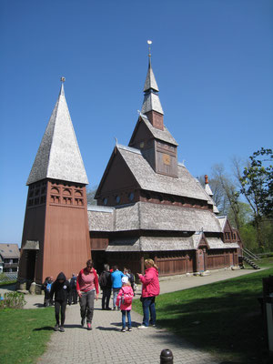 シュタープ教会。北欧の様式を取り入れたもの