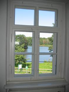 ケーテ・コルヴィッツの家。彼女はこの窓から湖を眺めながら、この世を去った。