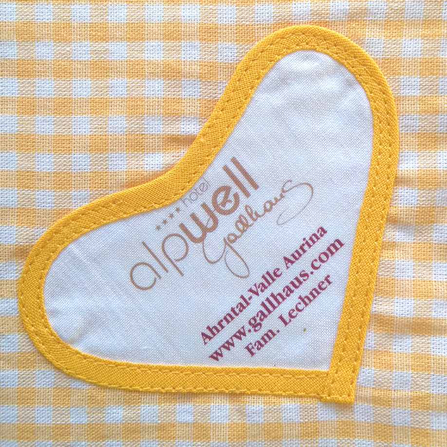 Sample yellow/squared small