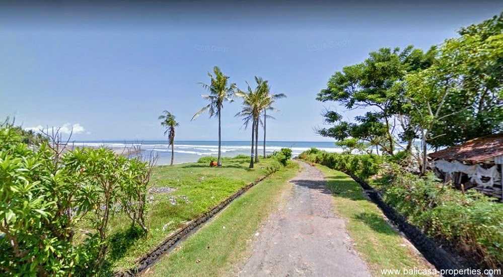 Large beachfront land in the Tabanan regency