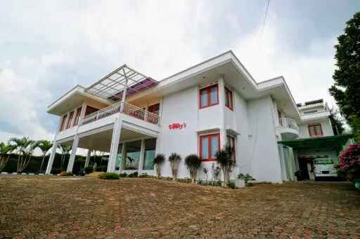 Dijual hotel di Bandung