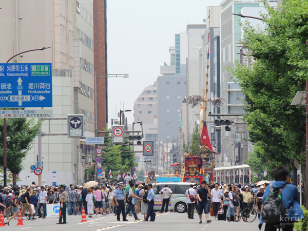 祇園祭の山鉾巡行