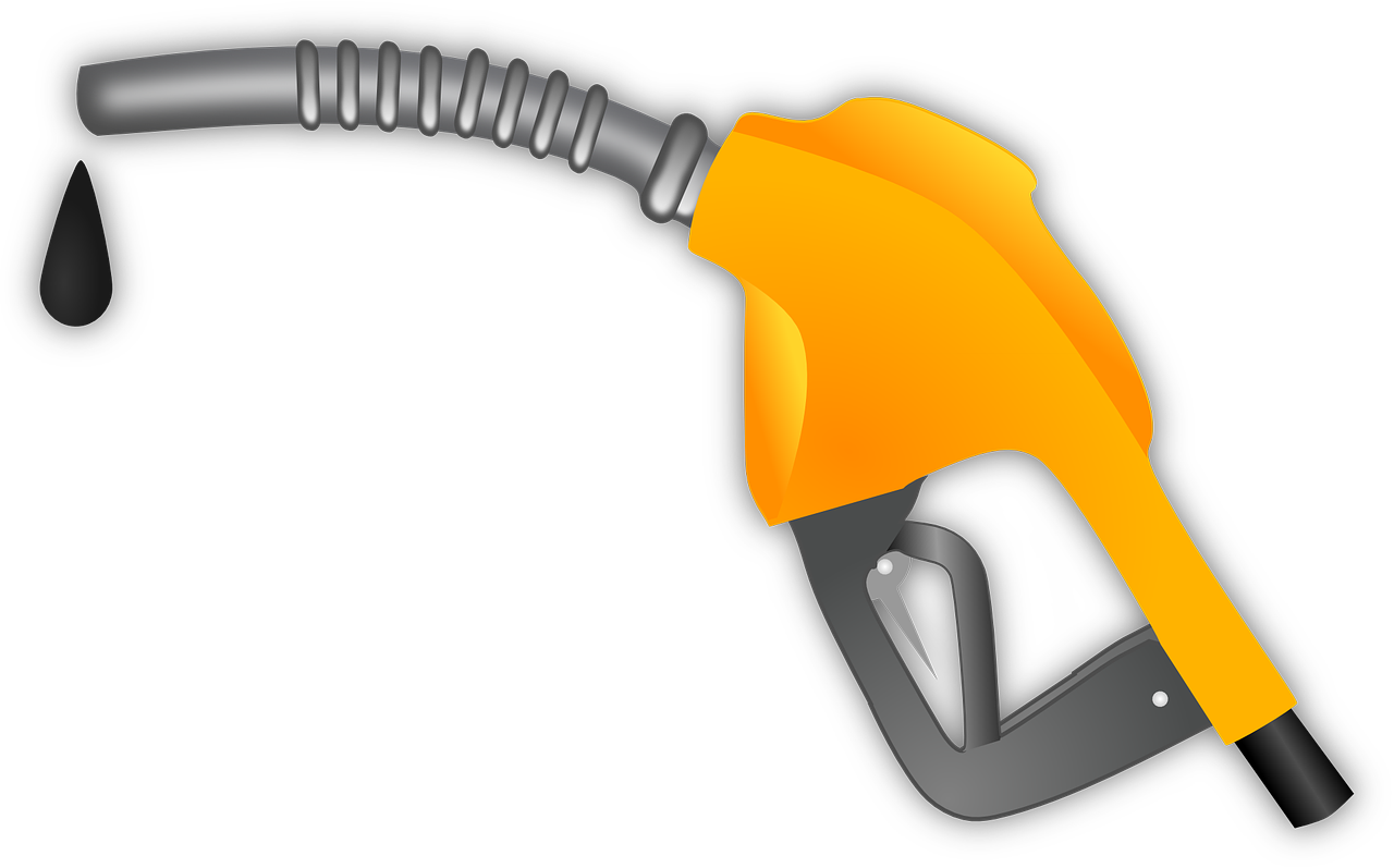Carburant : bloquer les prix et augmenter les salaires