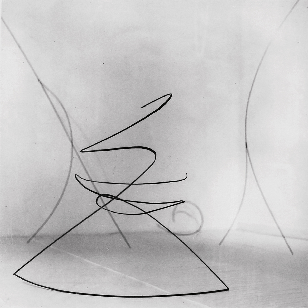 "Allegro Vivace", 1996, 150 x 150 x 70 cm, gehämmerte Eisenstangen