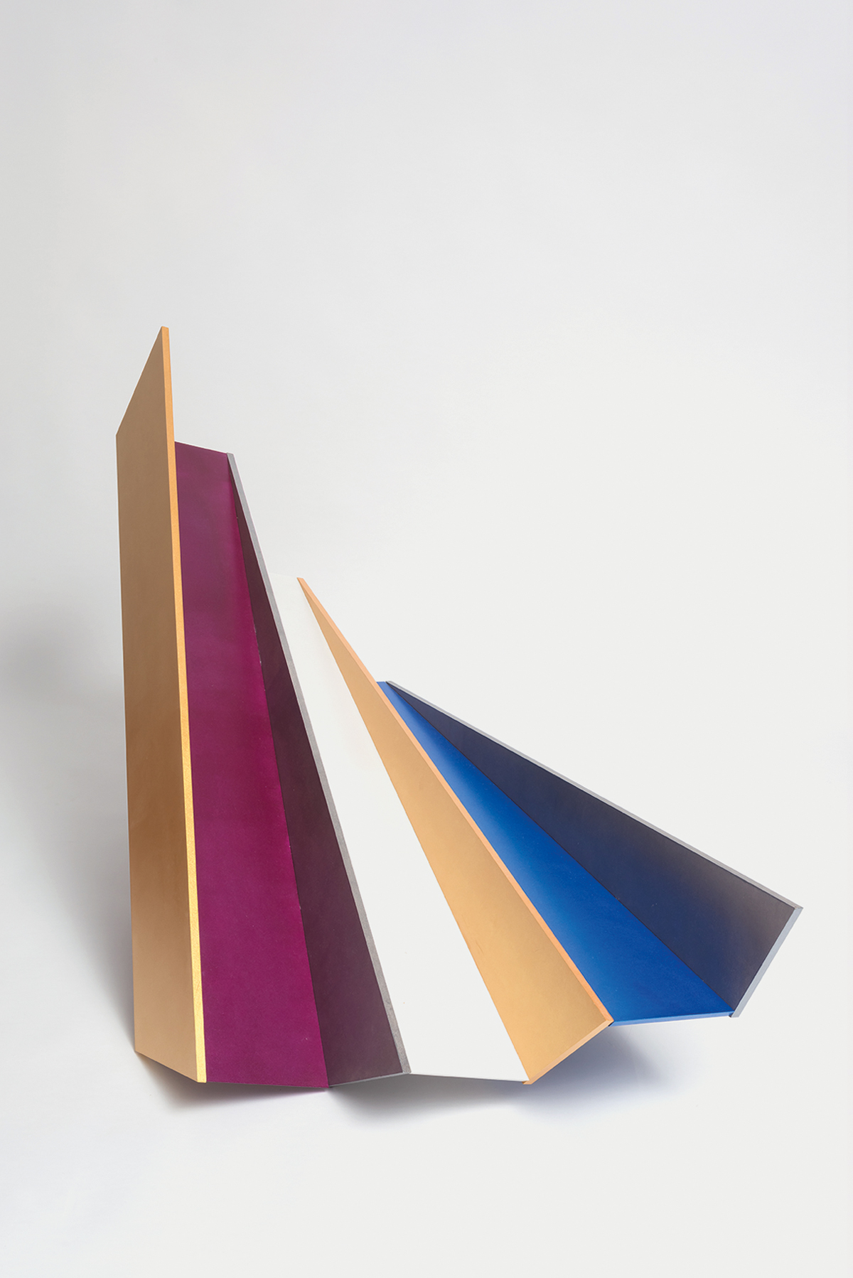 "Stairway to heaven", 2025, 77 x 110 x 50 cm, Mdf Holz