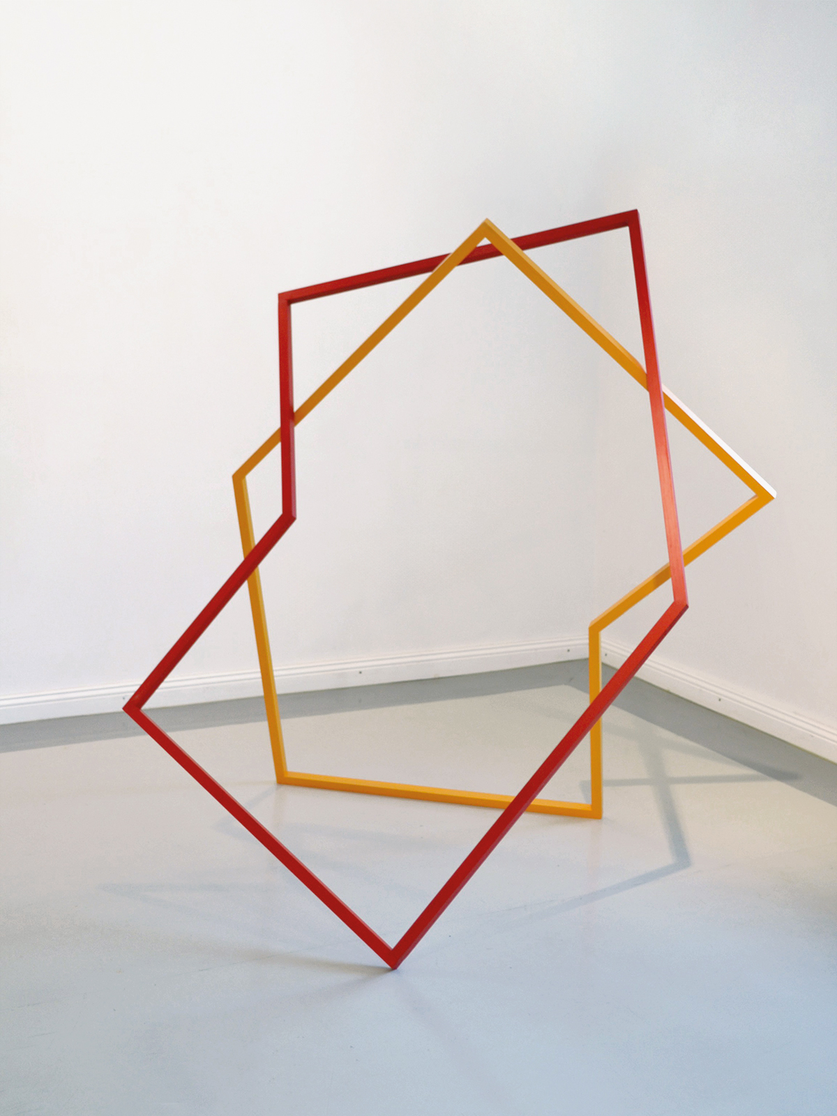 Aedikula", 2013, 164 x 140 x 115 cm, Holz, Acryllack