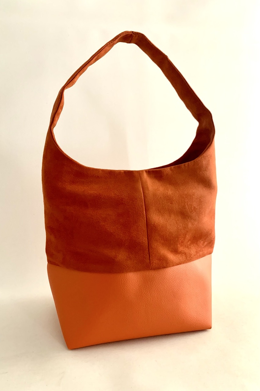 Sacseau Skaï et alcantara orange inter rouge foncé