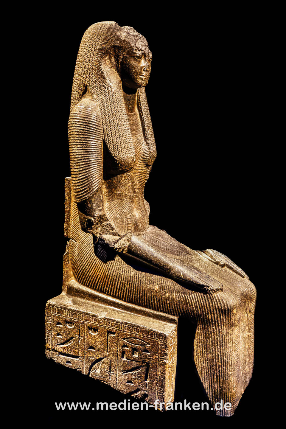Statue der Königin Tujaaus 