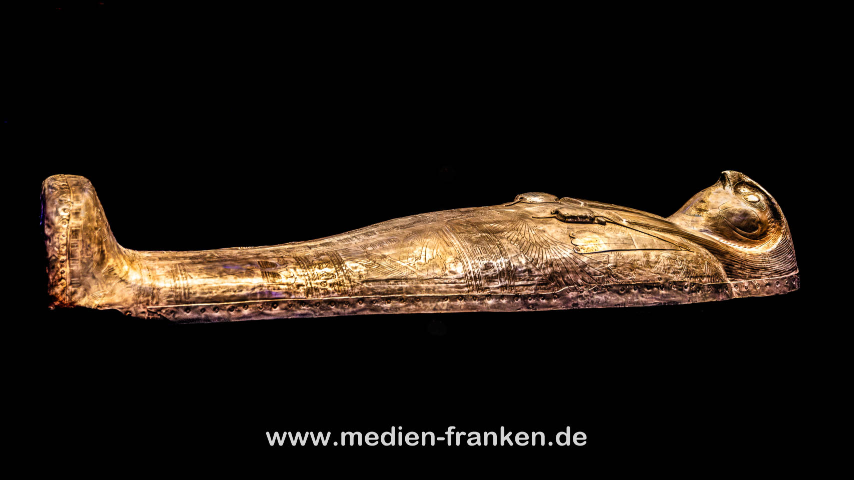 Deckel des falkenköpfigen Sarges von Scheschonq II