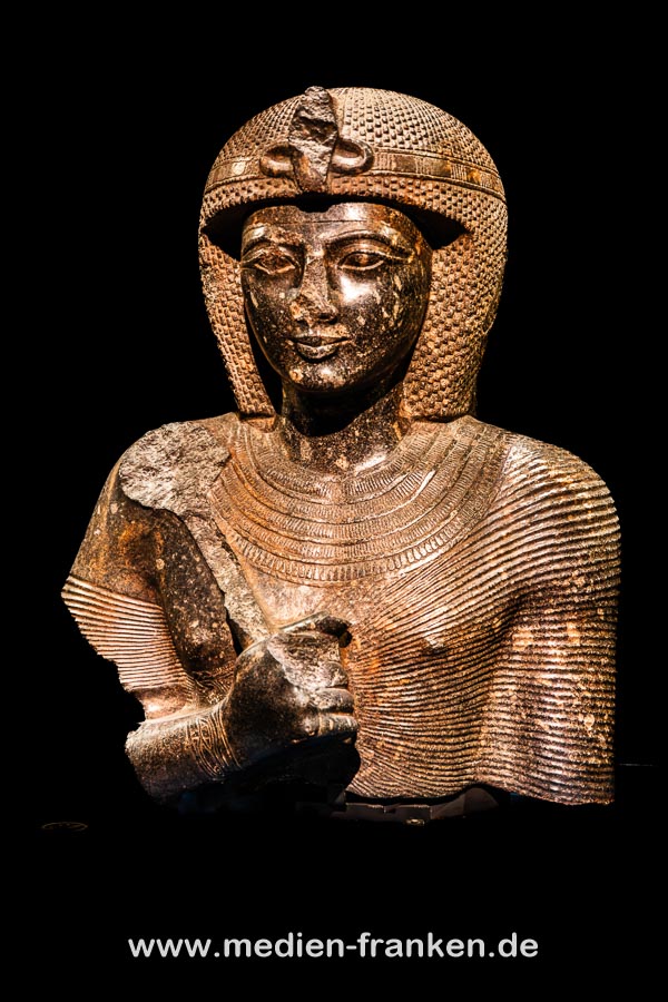 Teil einer Statue von Ramses II