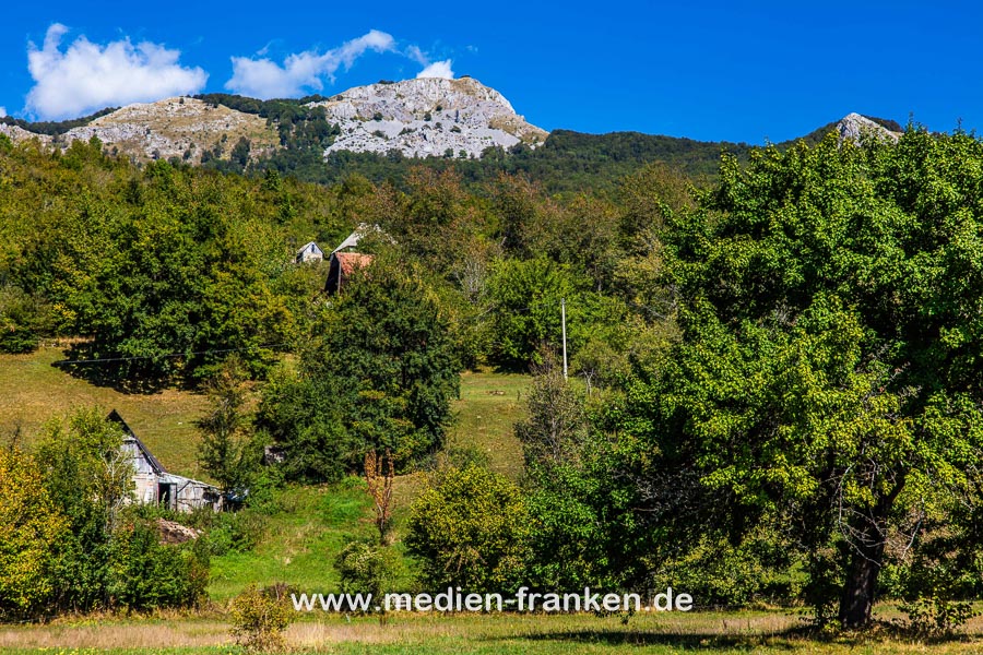 Bauerndorf im Hochland, Montenegro