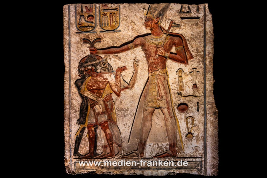 Ramses II metzelt seine Feinde nieder