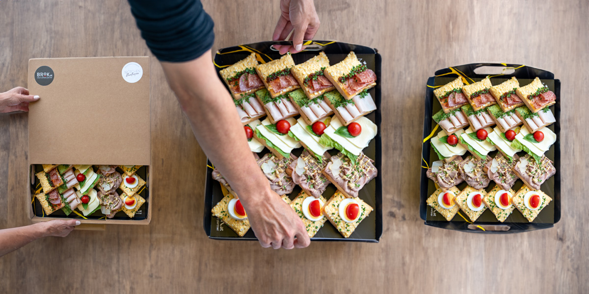 Neu in der Brötchen Boutique: Brötchen-Box mit integriertem Serviertablett