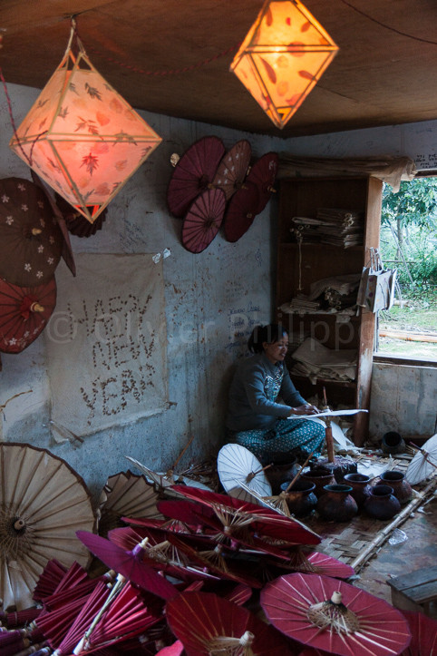 Birmanie - Pindayas - Fabrique d'ombrelles